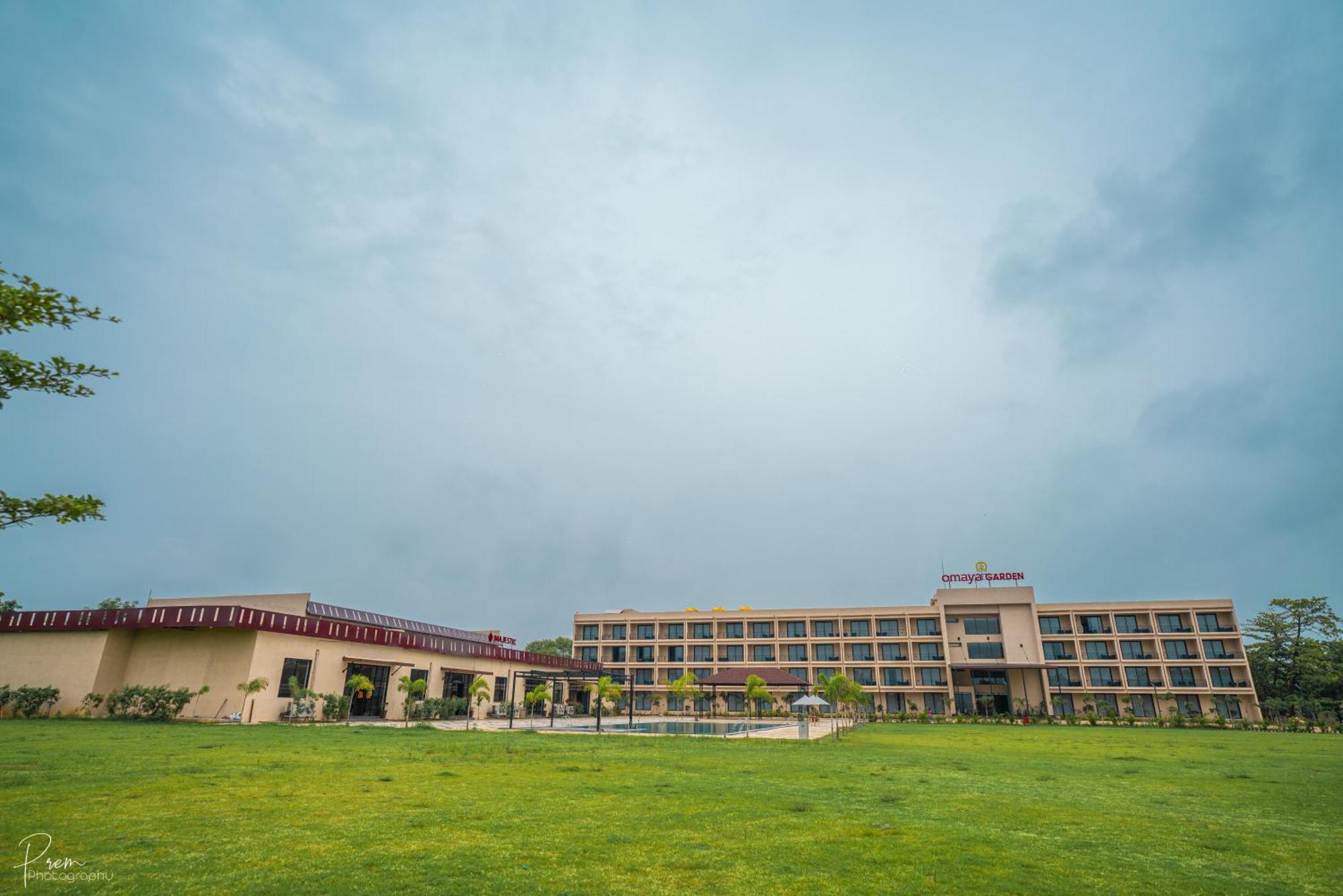 Hotel Omaya Garden Rāipur Exterior foto